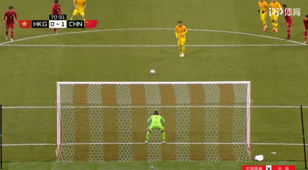 终于赢了！中国男足2-0中国香港获东亚杯首胜 避免创历史最差战绩
