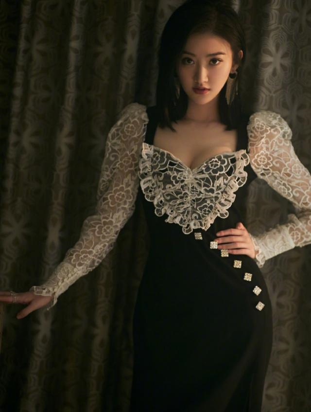 景甜微博发自拍,网友称看不够!纷纷羡慕张继科