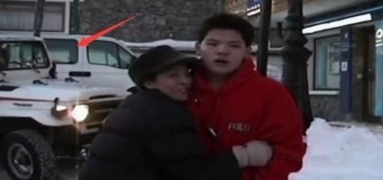 向华强到底多有钱,看向佐20年前生活就知道,网