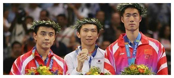 国乒王皓，娇妻是舞蹈演员，因穿着太薄太透，终尝王皓“霸气”