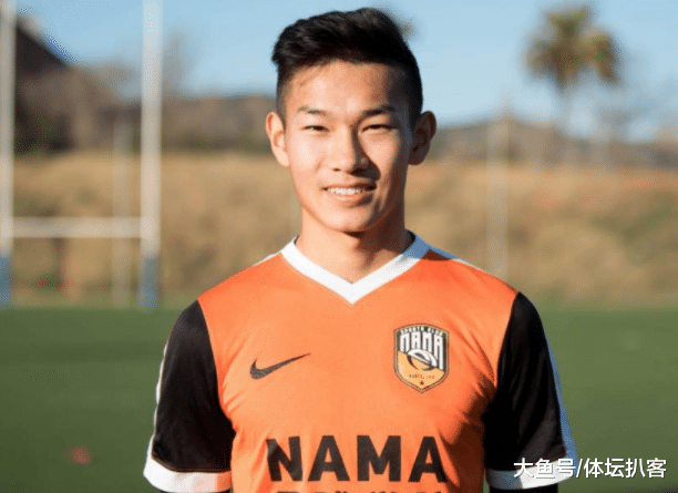 中国足球掀起留洋热潮!两大新星登陆西班牙 武