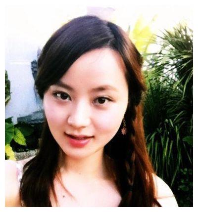 赵本山身材最好女弟子,是本山传媒总裁助理,中戏毕业