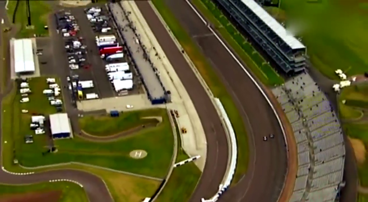 F1赛车和宝马M5的差距在哪里？在F1面前任何跑车都是浮云！