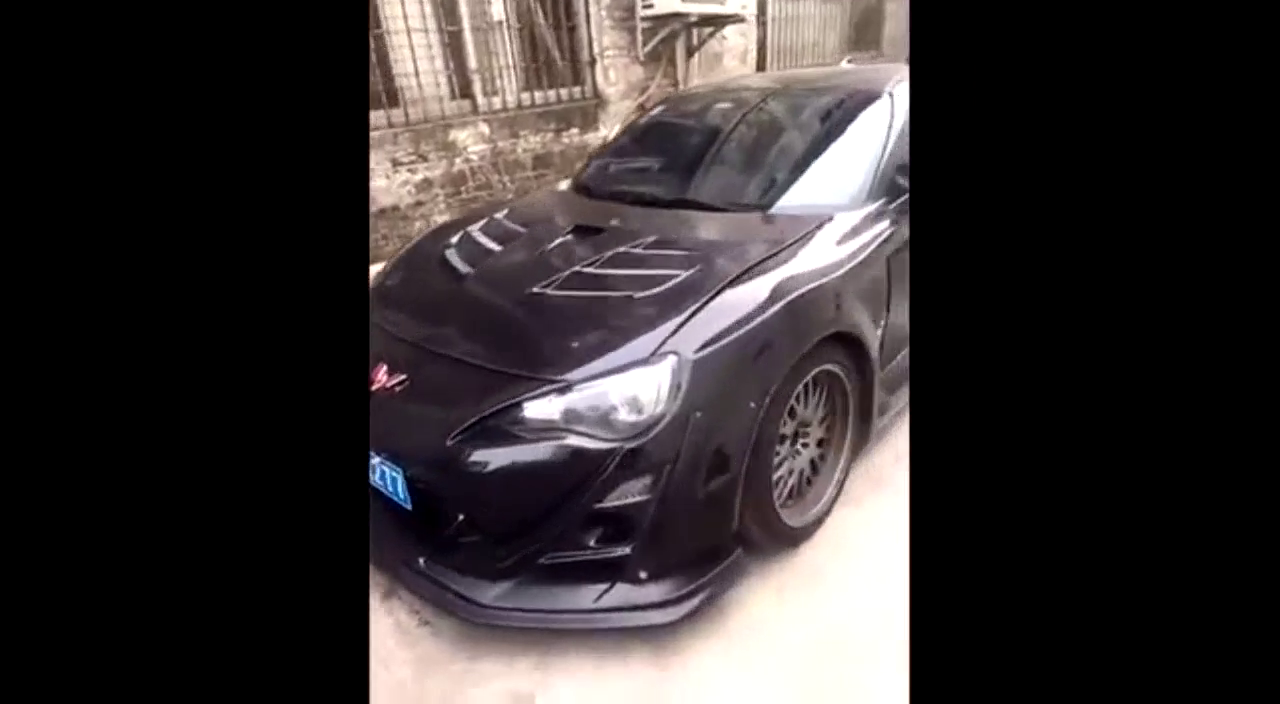 偶遇五菱跑车一辆，99%的人没见过！