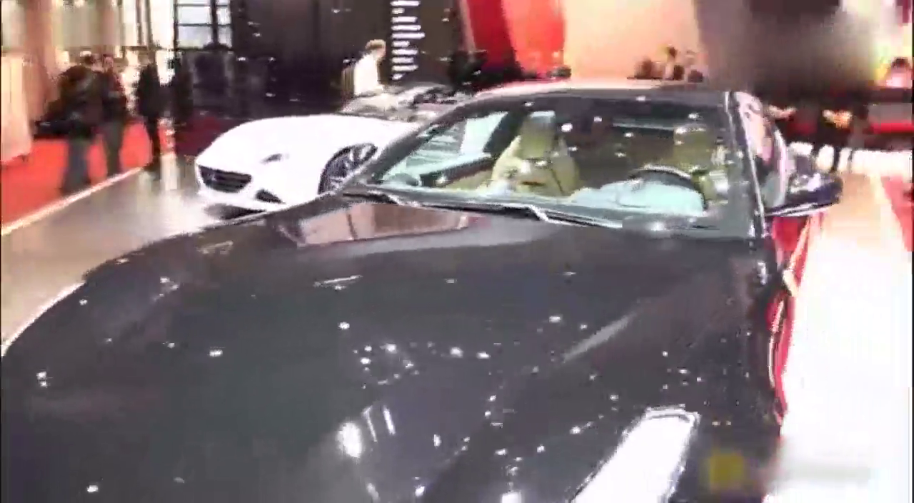 猎装车范儿 尽在全新法拉利GTC4Lusso车展展示