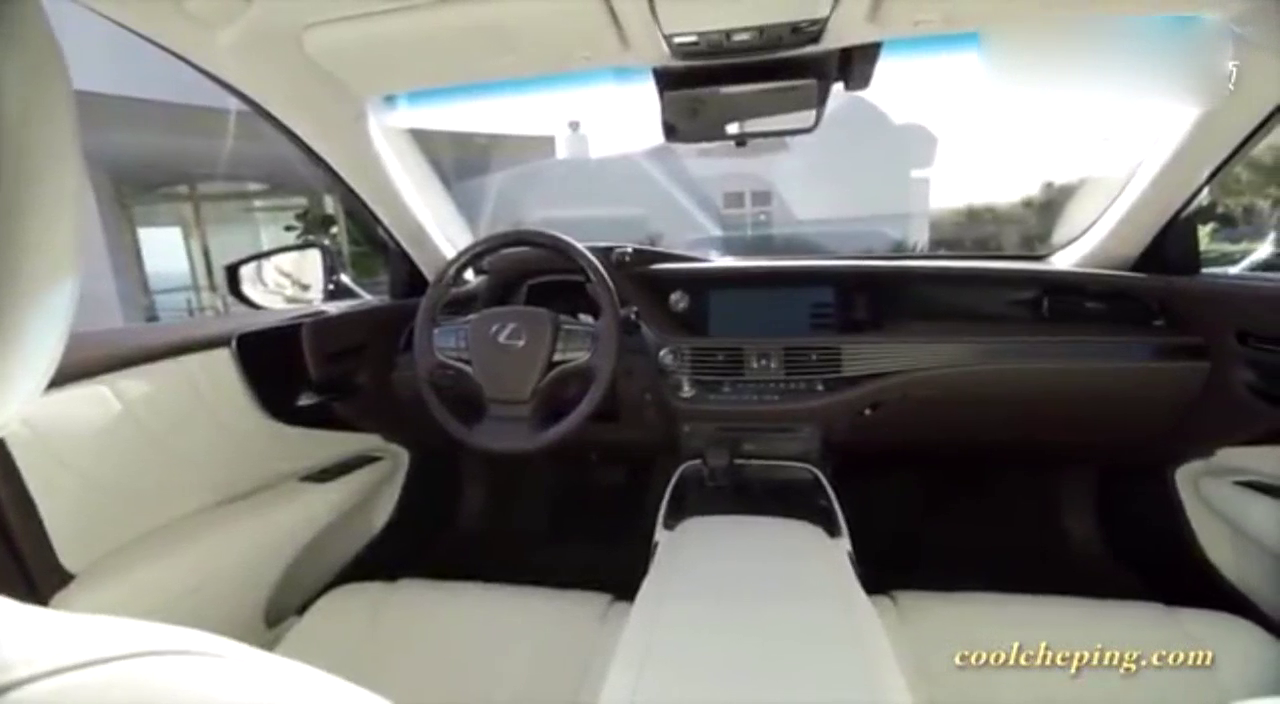 豪华车内饰大比拼，2018雷克萨斯LS vs 奔驰S级