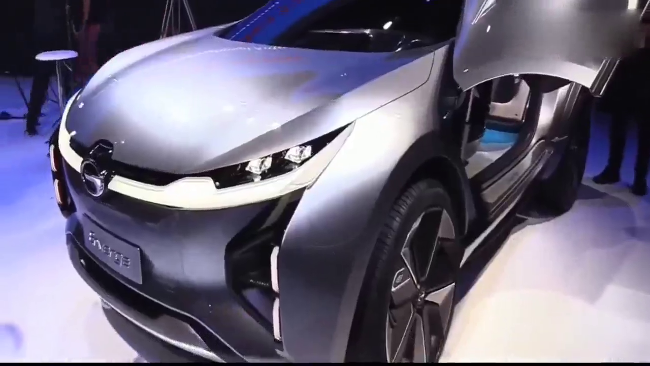 传祺新车亮相 一米大屏占中控 超越了合资车！