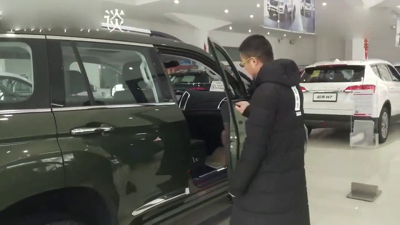 农村小伙花20万买哈弗h9，还是买合资车汉兰达，大家给点意见！