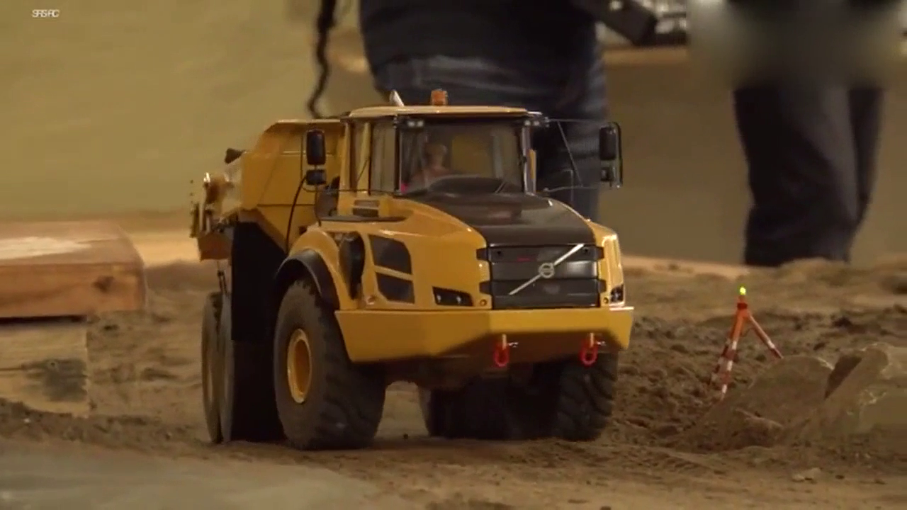 实拍仿真卡车模型