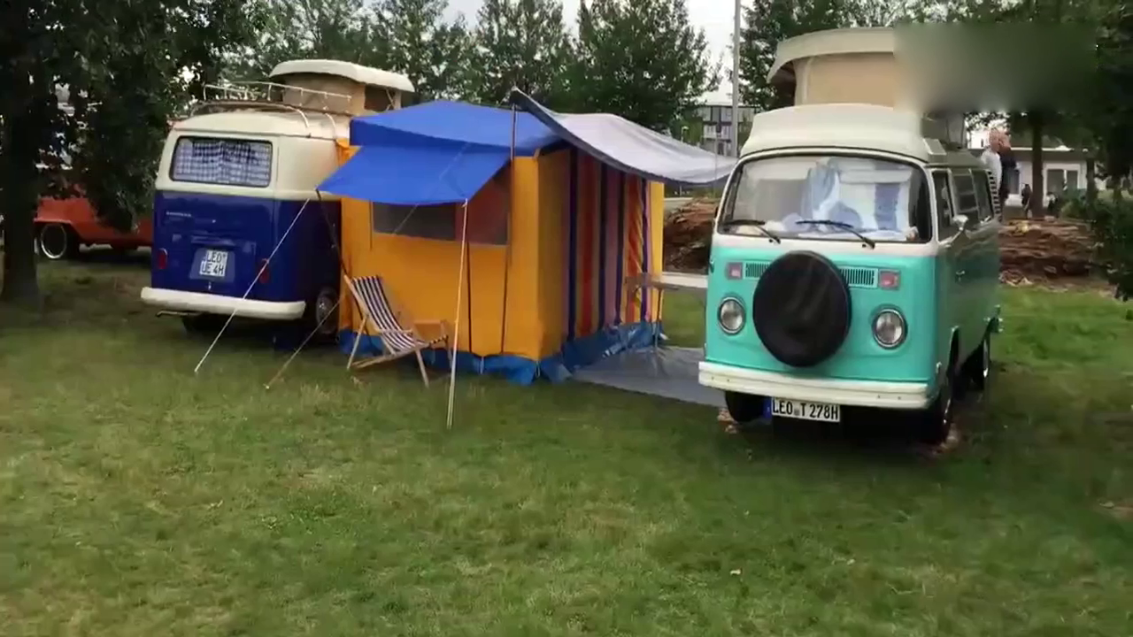 围观大众车友会 清一色的大众旅行车！