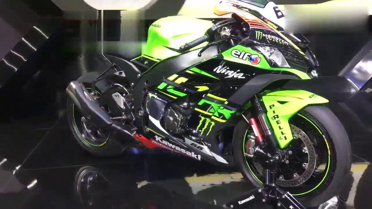 车展实拍2018款川崎ZX 10RR