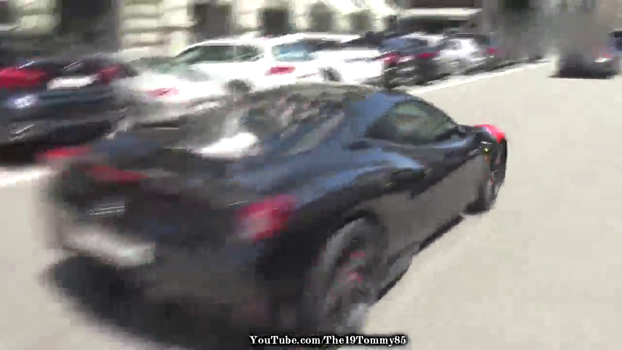 土豪露富了！街头拍摄超级跑车，这些法拉利都是一个人所有