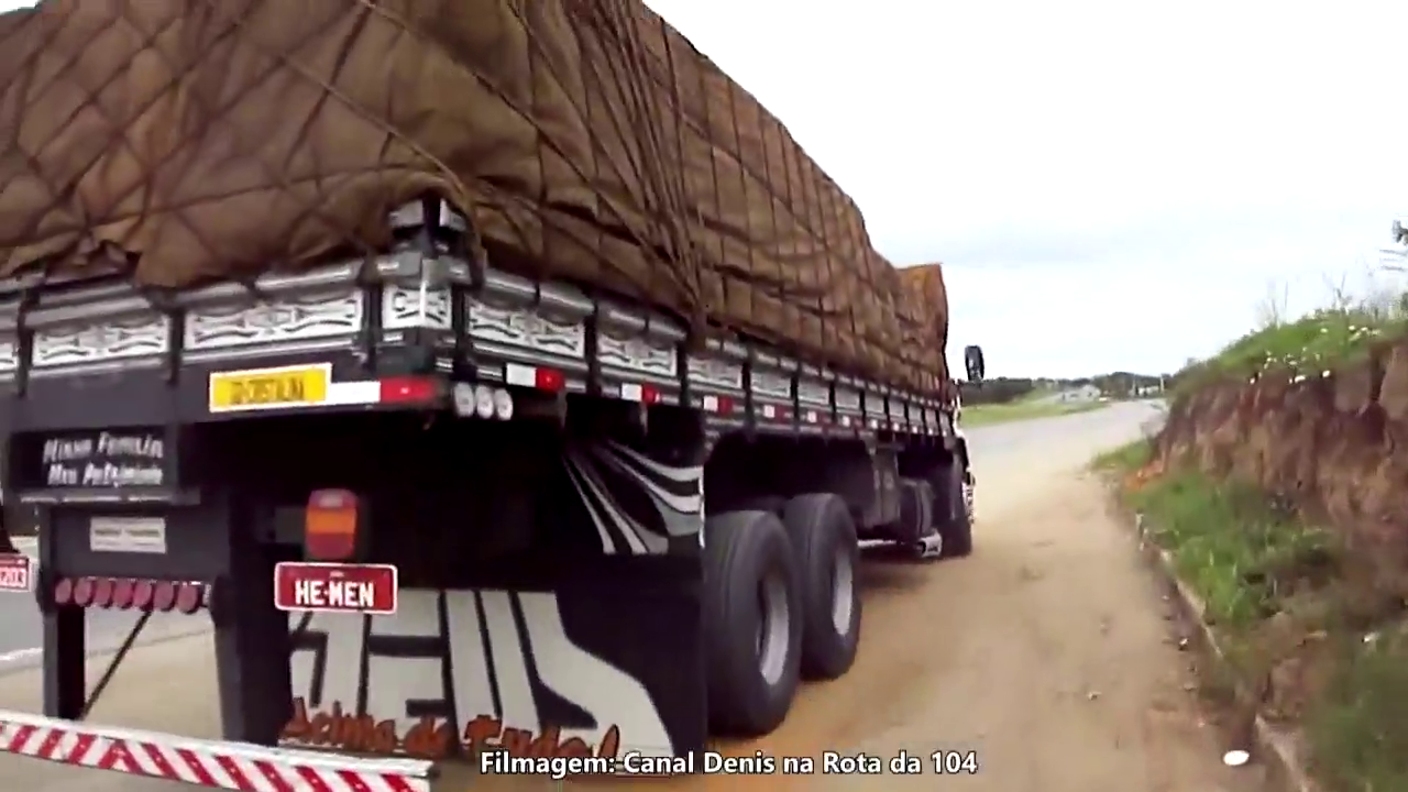 外国重型货车上路实录 大卡车挂车中控操作 卡车原来这样驾驶的