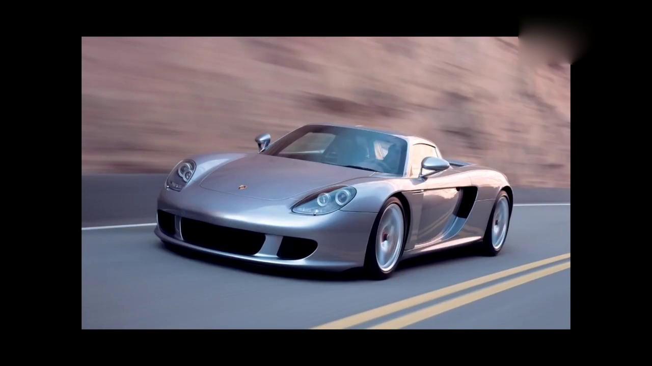 豪华跑车 车主脚踩油门那刻，弹射起步！帅爆啦！