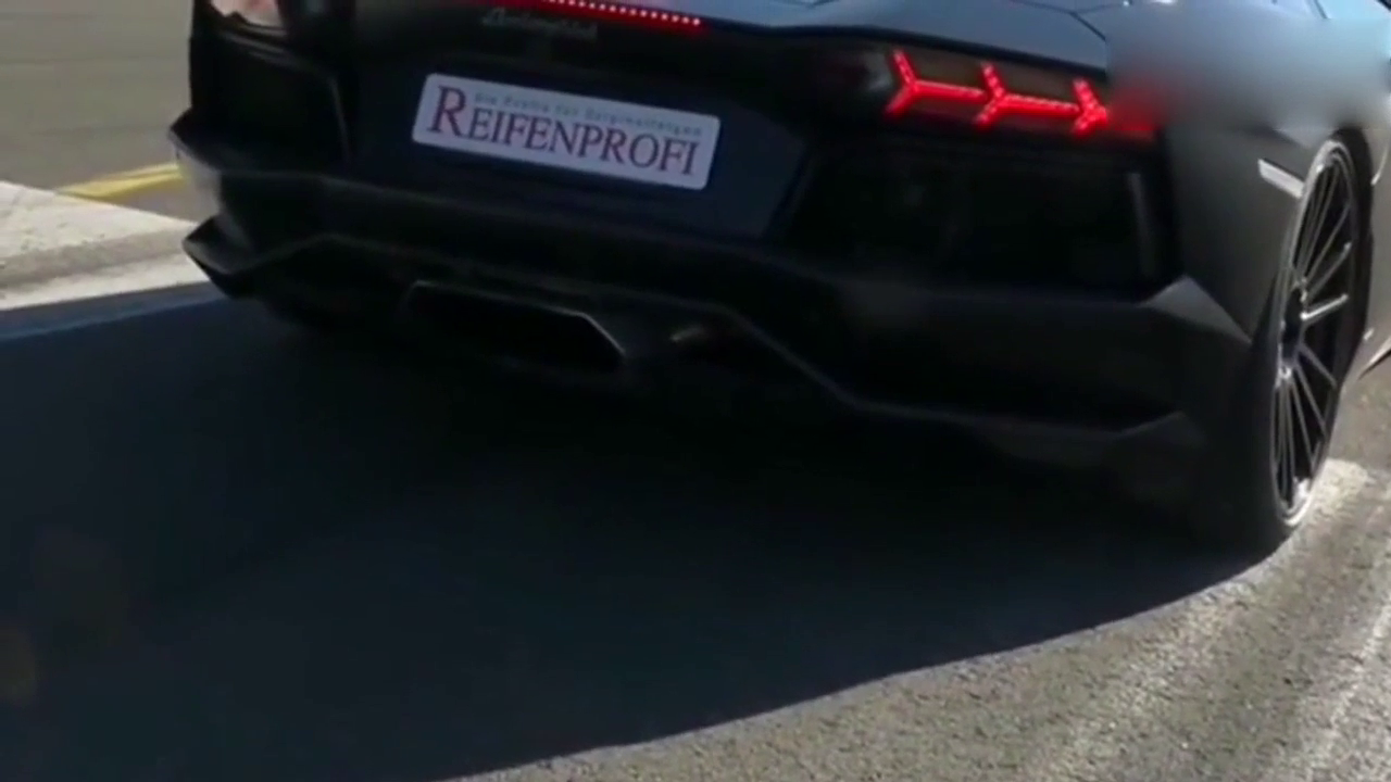 兰博基尼这弹射起步，让多少跑车品牌汗颜