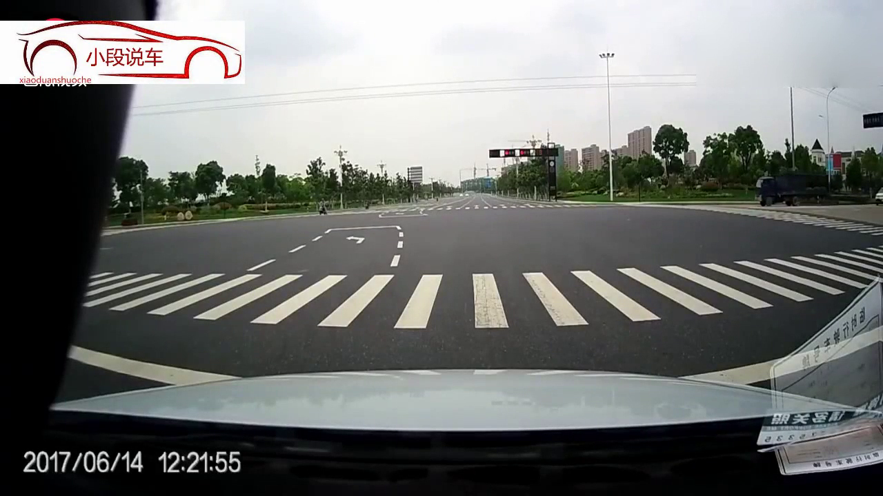 比亚迪还没有完全刹住车，作死的电动车就已经飞了起来
