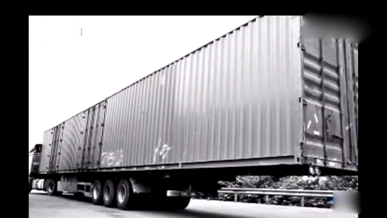 闻名遐迩，超载百吨王卡车