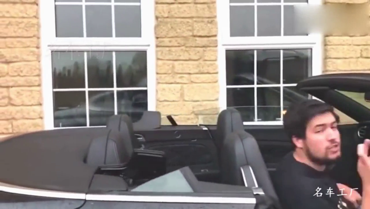 价值500万的宾利敞篷跑车，变形的那一刻车主蒙圈了！