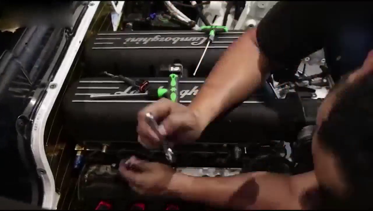 超级跑车的发动机有多大，拆开以后车主顿时明白了