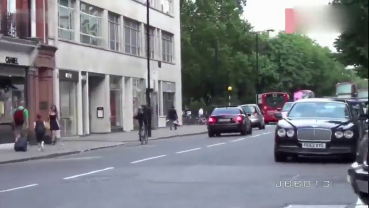 伦敦跑车街拍，炸街了！这样炫耀真的不犯法的吗？