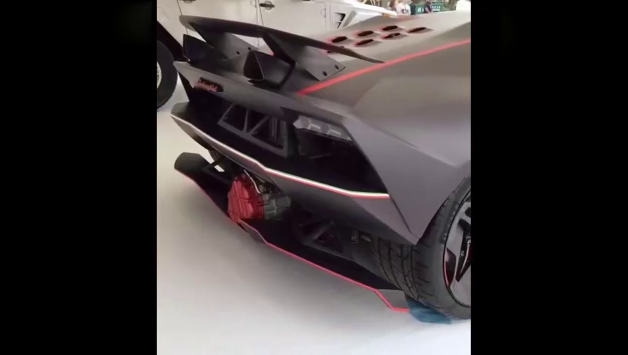 豪华跑车 离地距离只有2公分