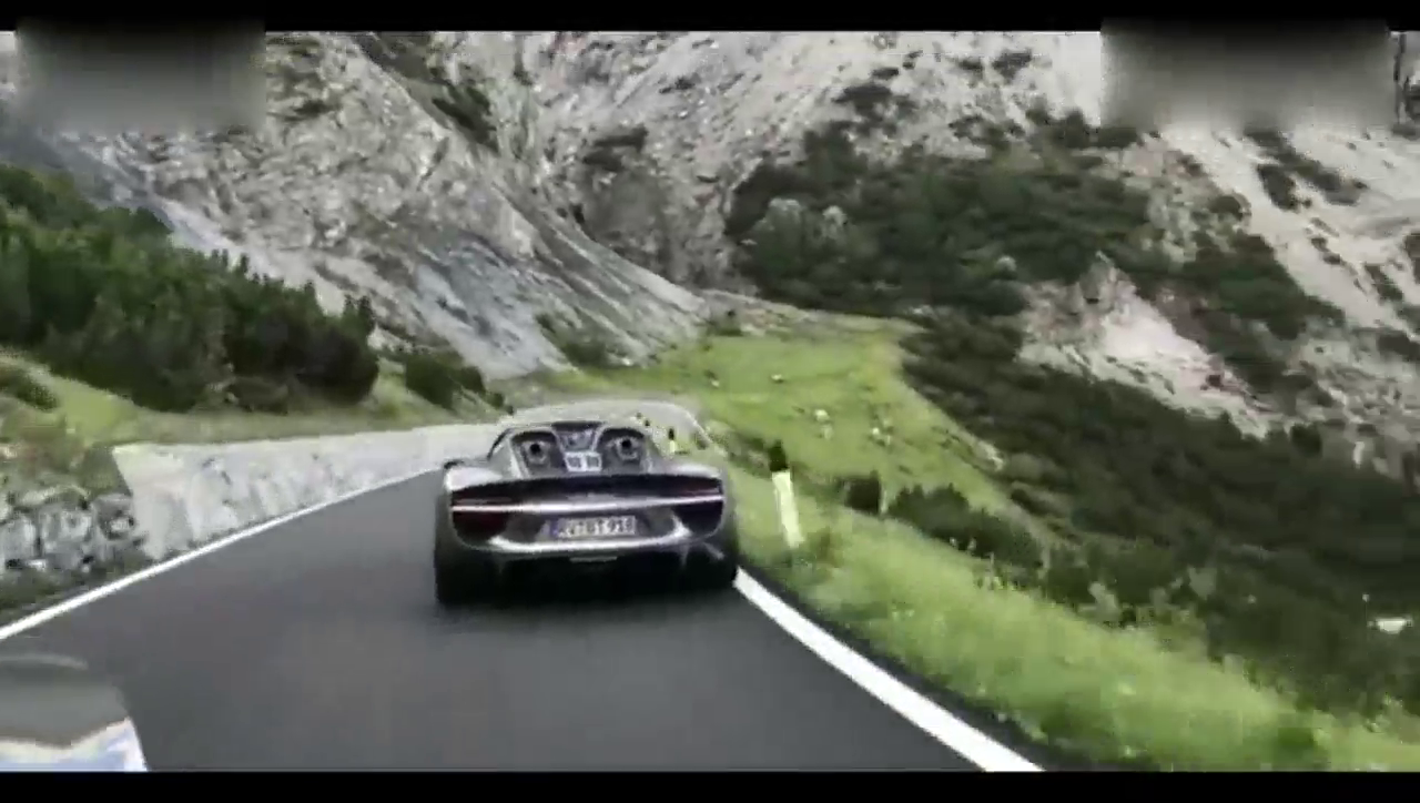 豪华跑车，回农村山路十八弯，全靠技术