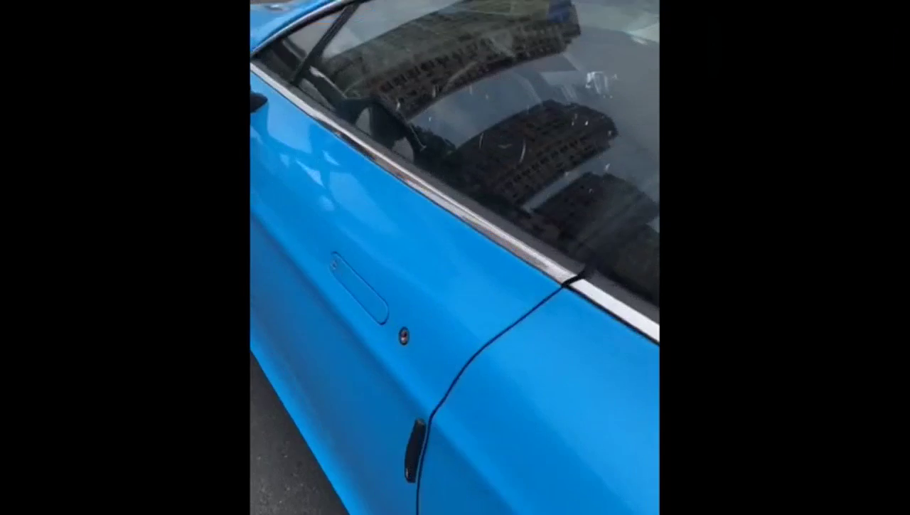 豪华跑车 插钥匙的瞬间才知道它的昂贵 你知道吗