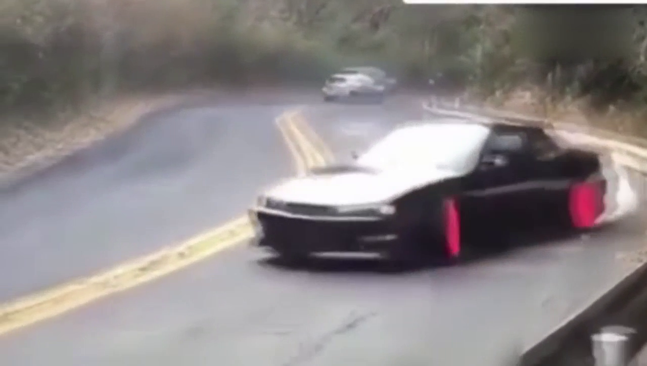 完美的跑车加完美的技术拉风无比