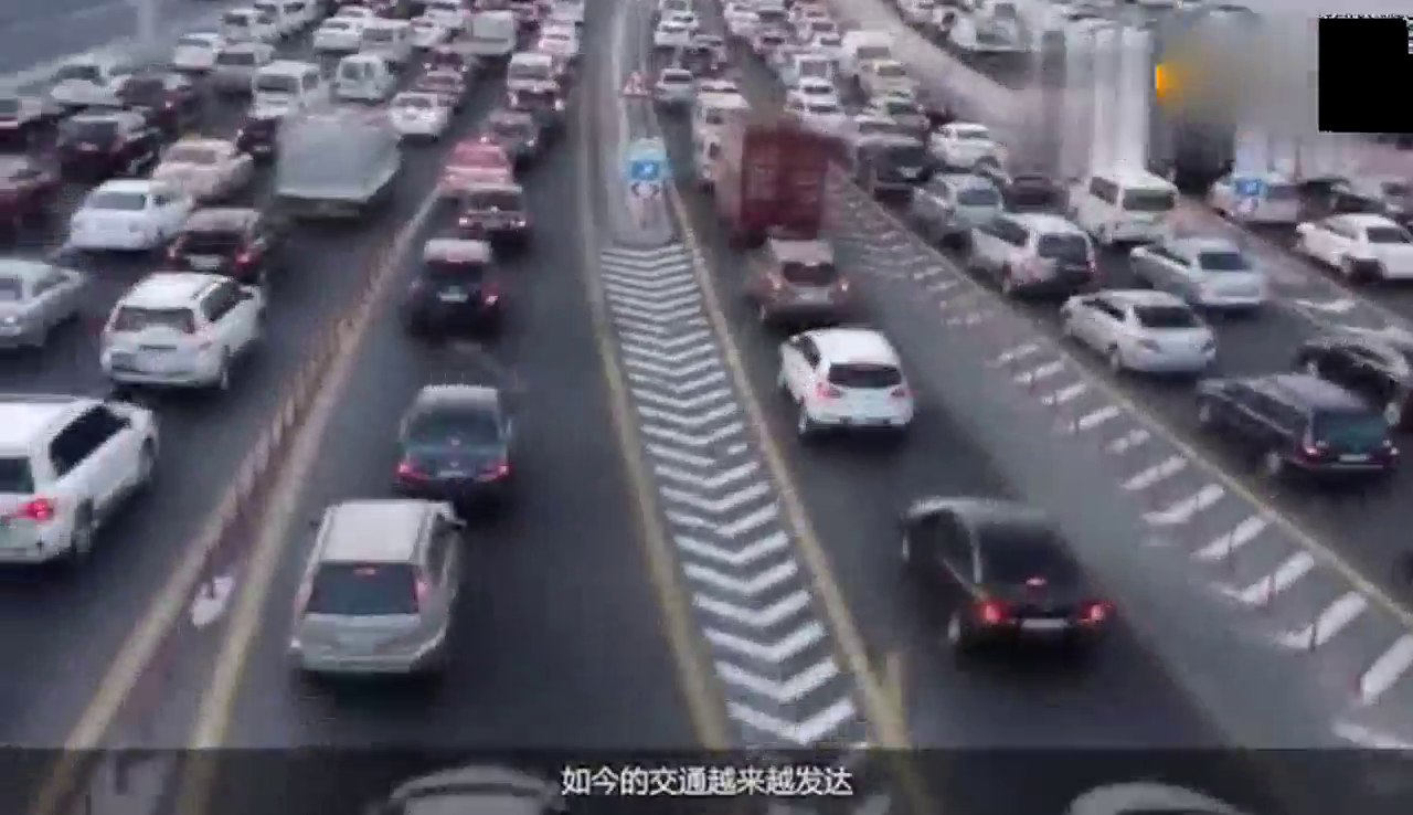 有很多隐患又禁止上路，老年电动车却卖的火爆，到底害的是谁？