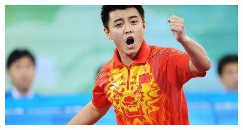 国乒王皓，娇妻是舞蹈演员，因穿着太薄太透，终尝王皓“霸气”