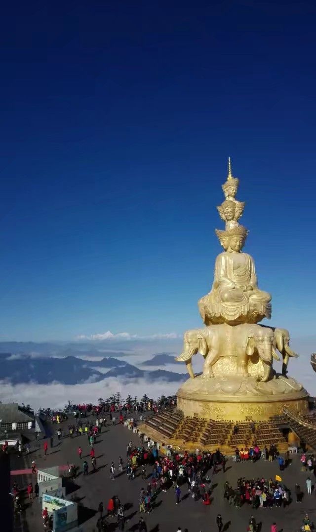 天堂的阶梯,全国重点佛教寺院,峨眉山金顶云海奇观.