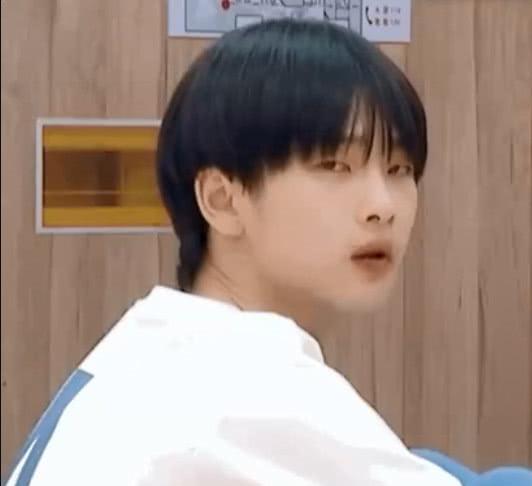 论男星沙雕行为指数,王源45,王俊凯75,杨洋20