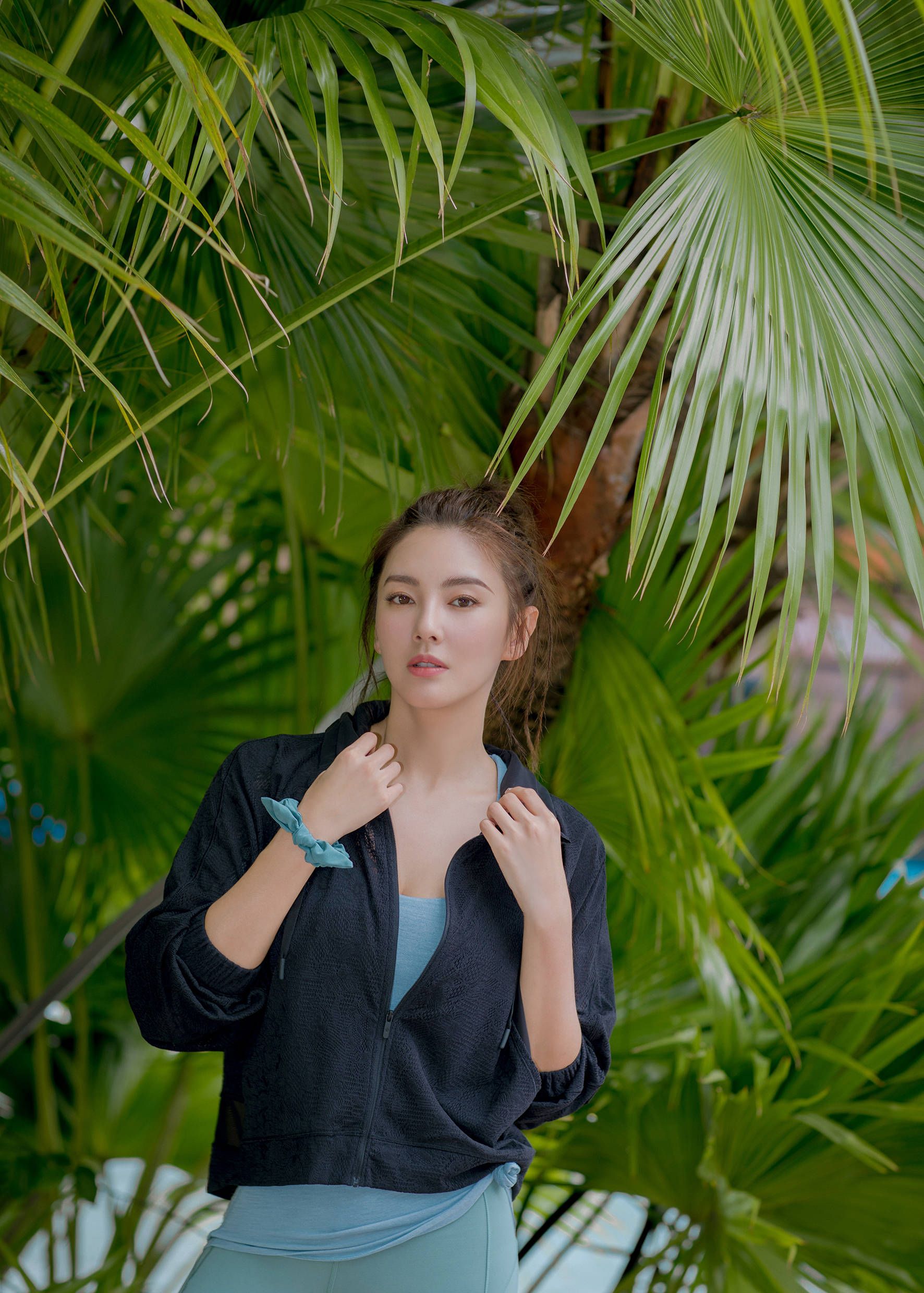 张雨绮为运动品牌拍广告,写真英气逼人,笑容灿烂