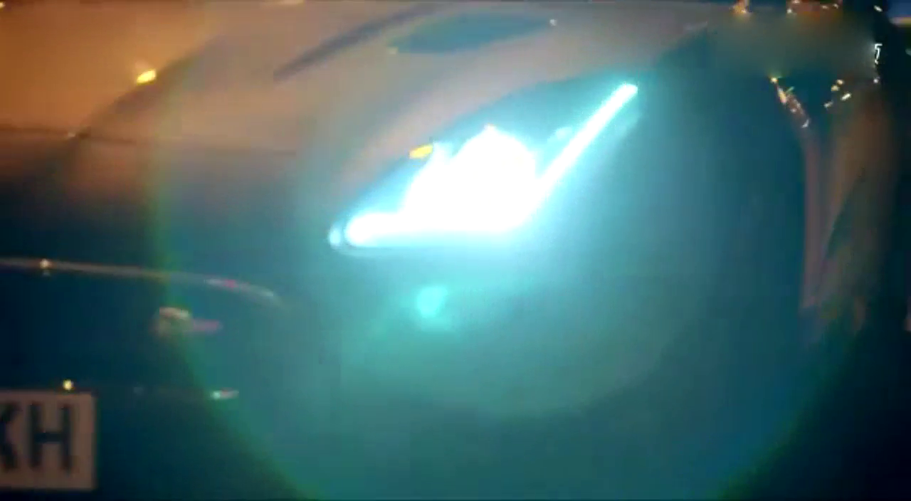 令人佩服！捷豹13小时连着开1200公里送到车展