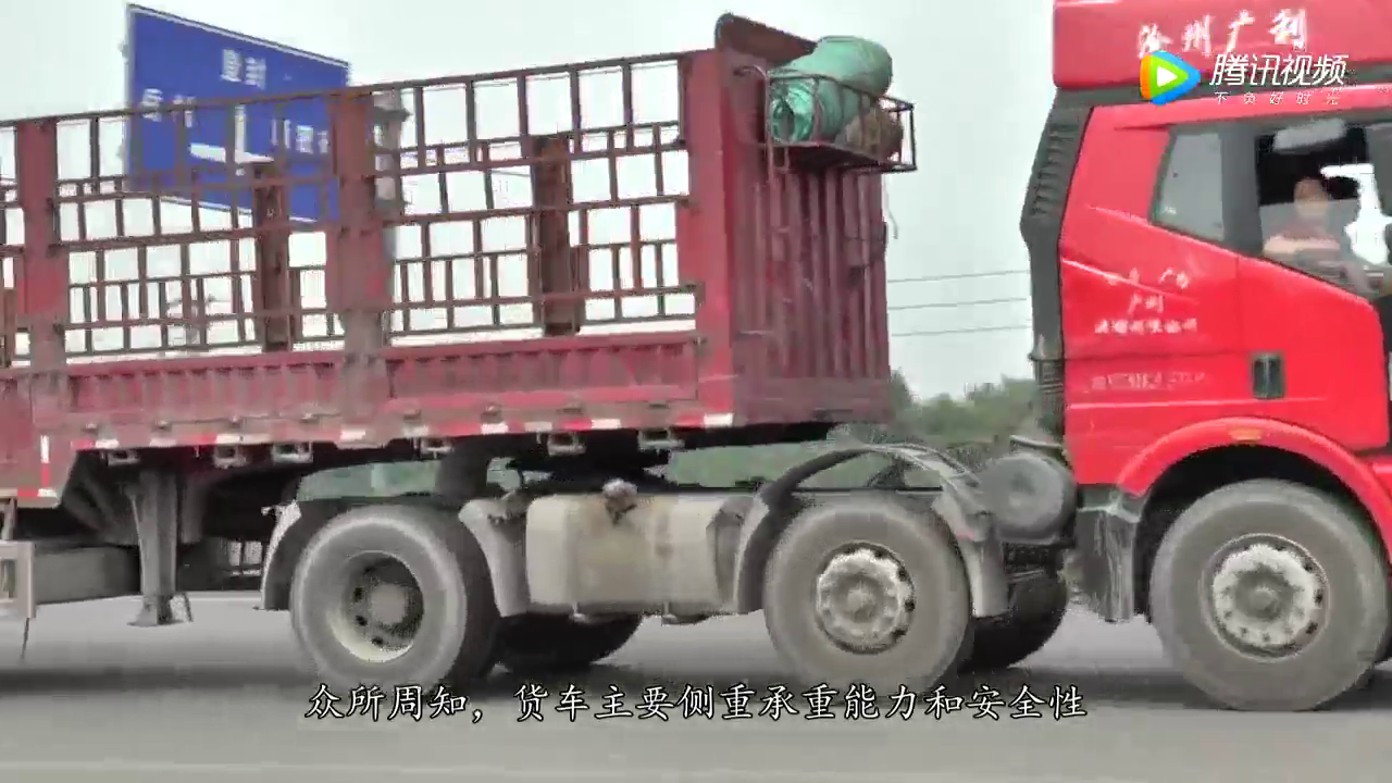 沃尔沃卡车大战赛车，起步直接把赛车跑蒙，更赢得首场加速赛