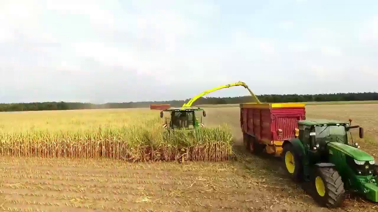 大型农用机械生产车，农用机车展