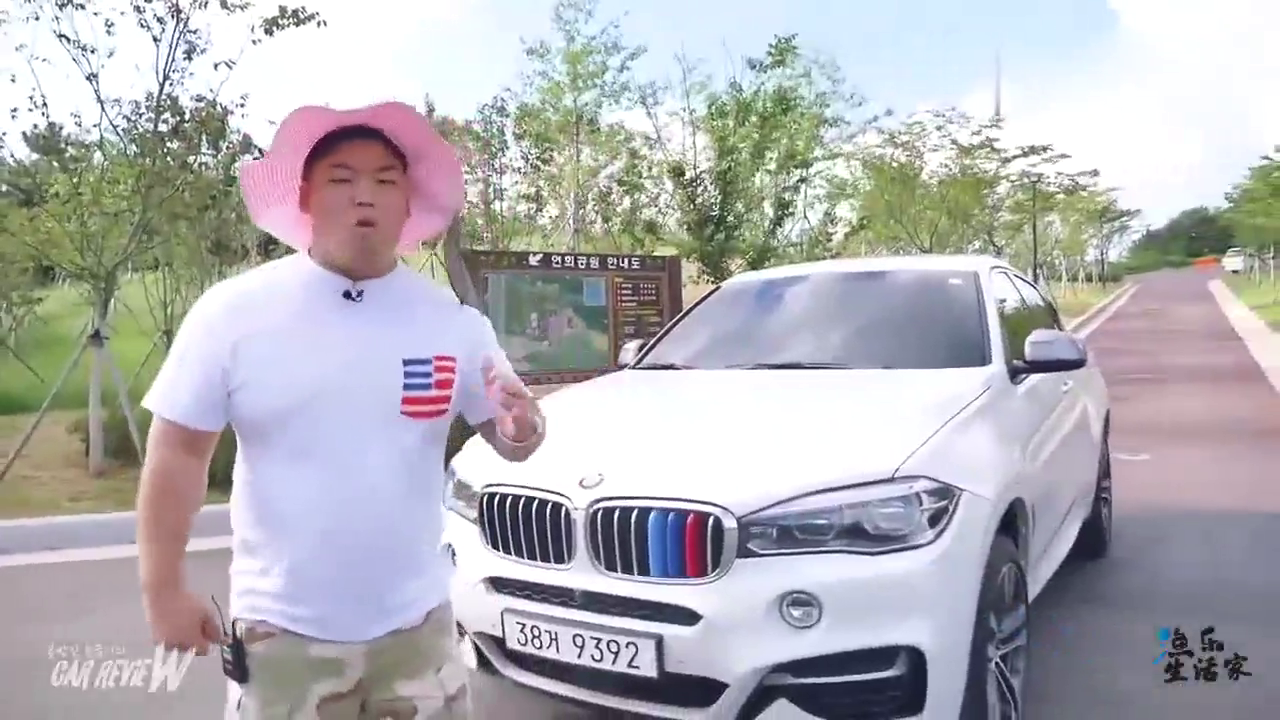 跑车志：200多斤大胖子试驾新款宝马X6，朝后备箱踢一脚才惊艳