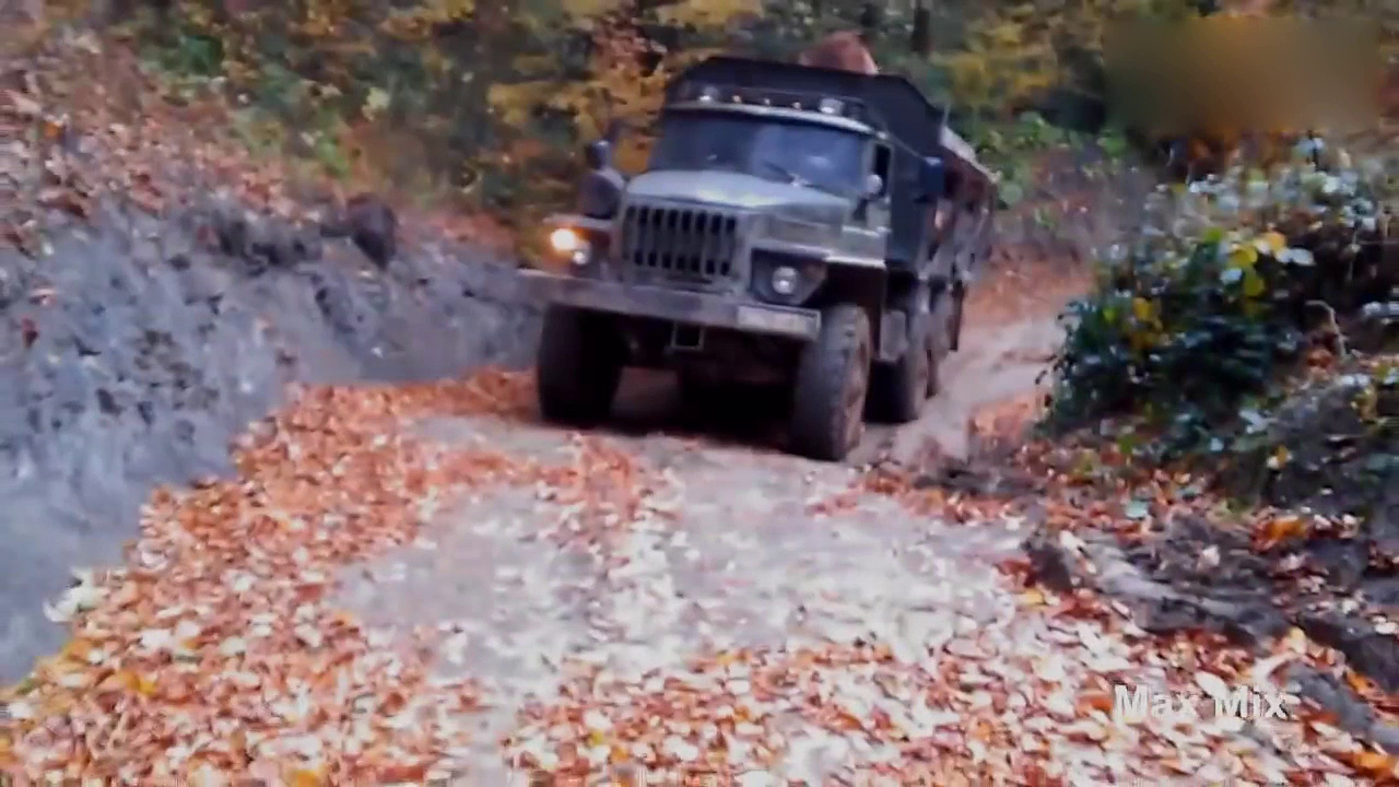 超载大卡车事故合集 卡车失误合集 卡车超载意外视频