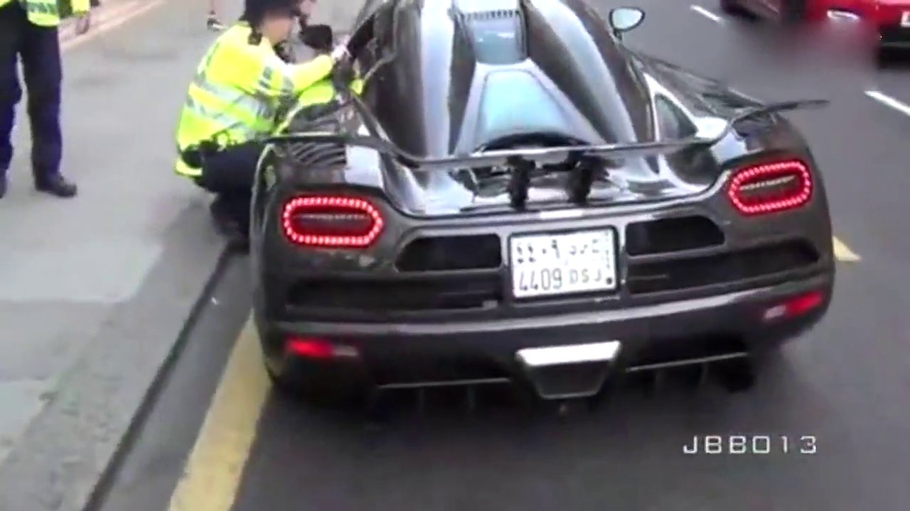 外国交警为什么只拦跑车？