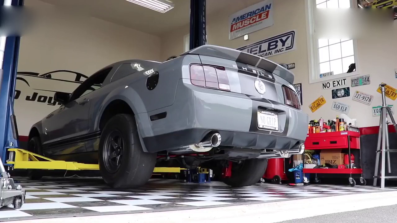 老外改装手机操控音浪的排气管，1秒跑车1秒家轿，汽车黑科技？