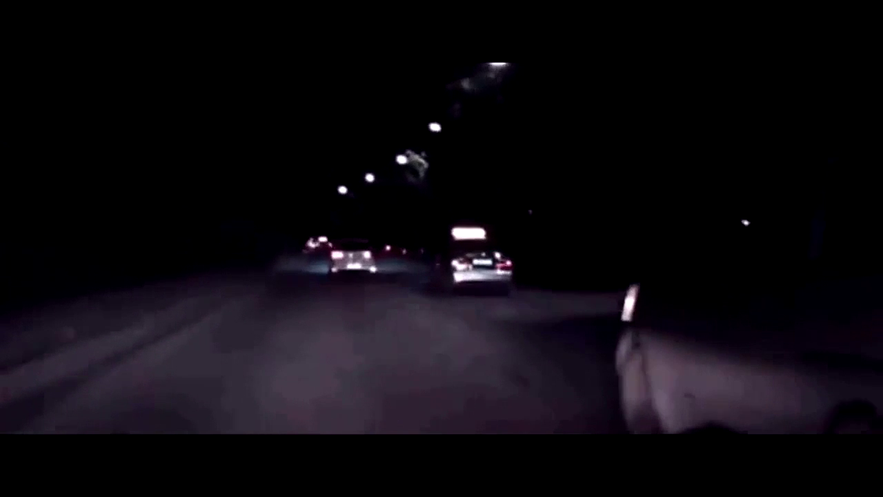 出租车这个急刹，考验出了面包车司机的驾驶水平