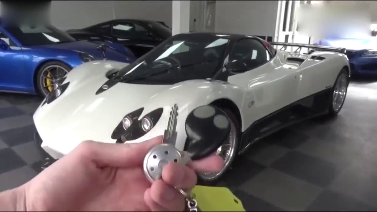 拿出3000万帕加尼跑车的钥匙，才知道什么叫丑哭了！