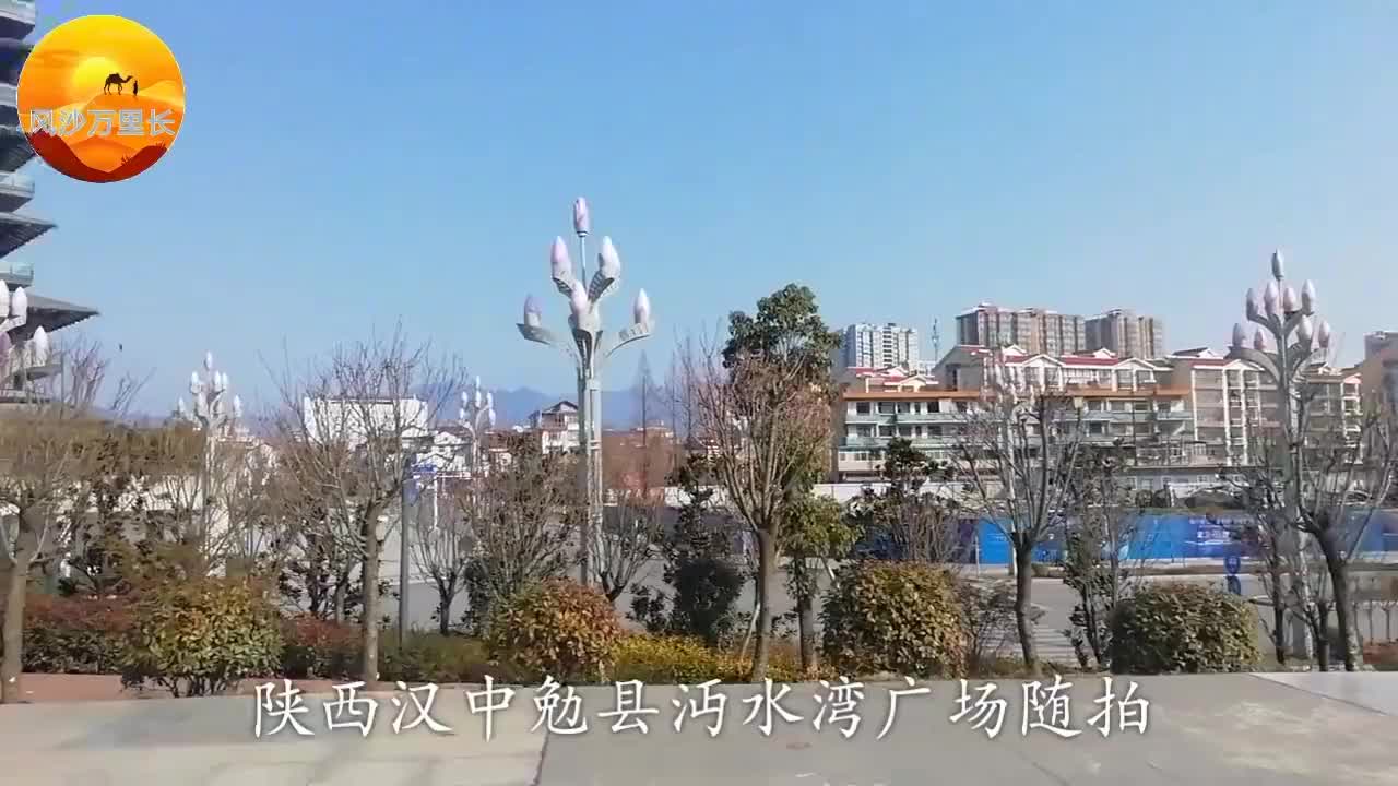 空旷的广场静谧的河畔陕西汉中勉县沔水湾广场随拍