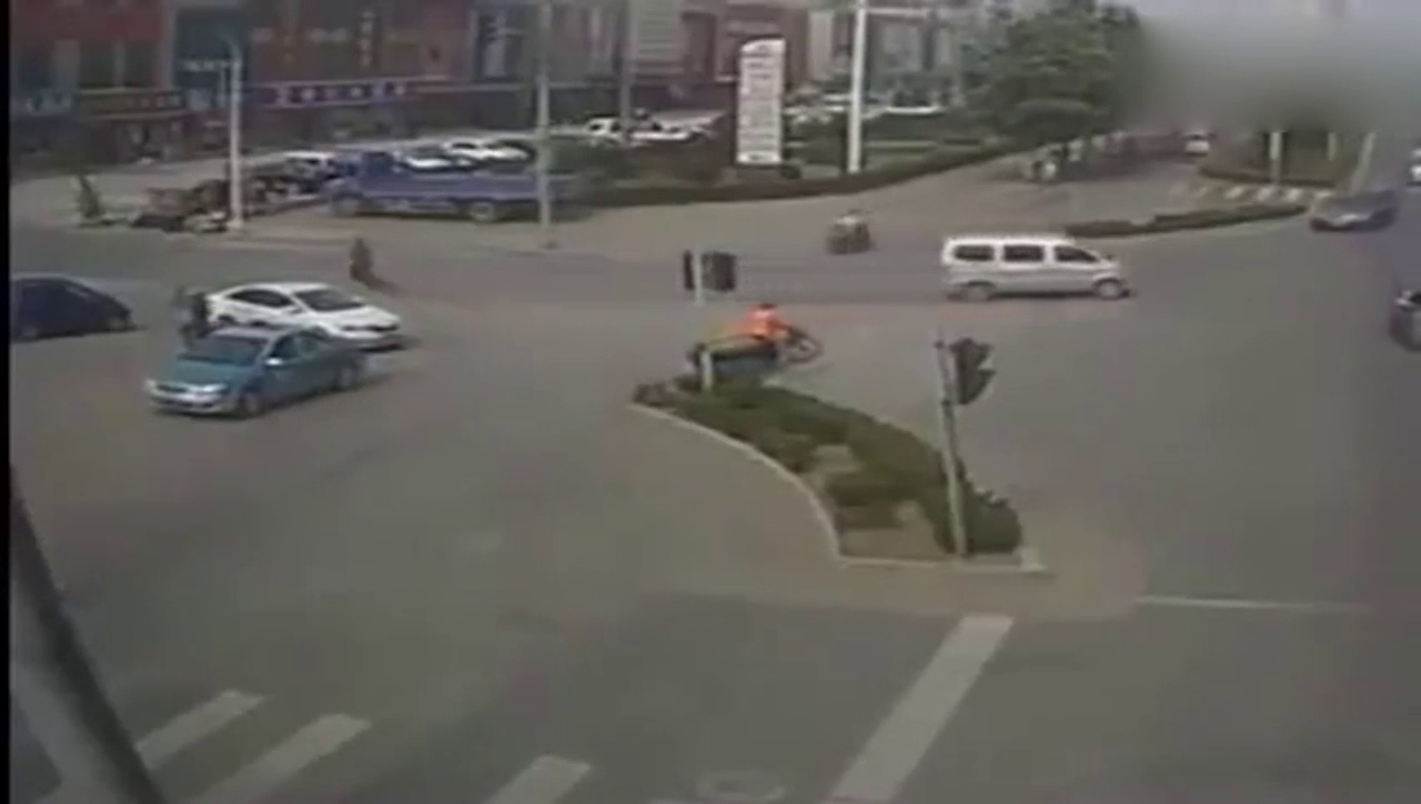 私家车与出租车斗气, 接下来私家车的反应太可怕了