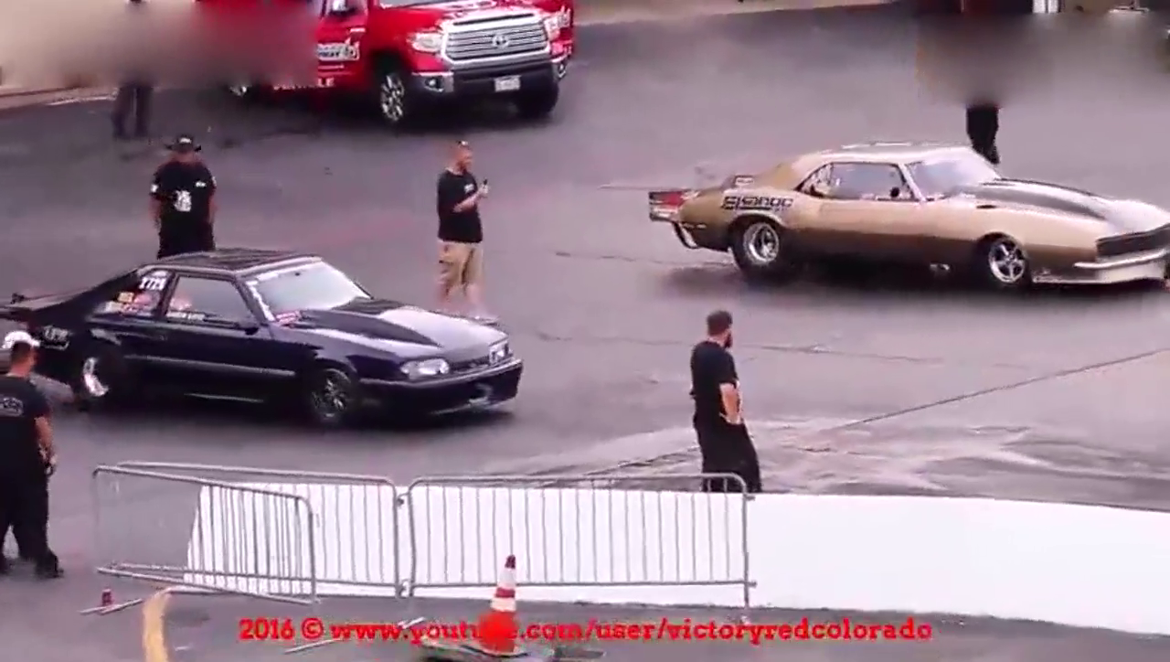 改装车加速比拼 3