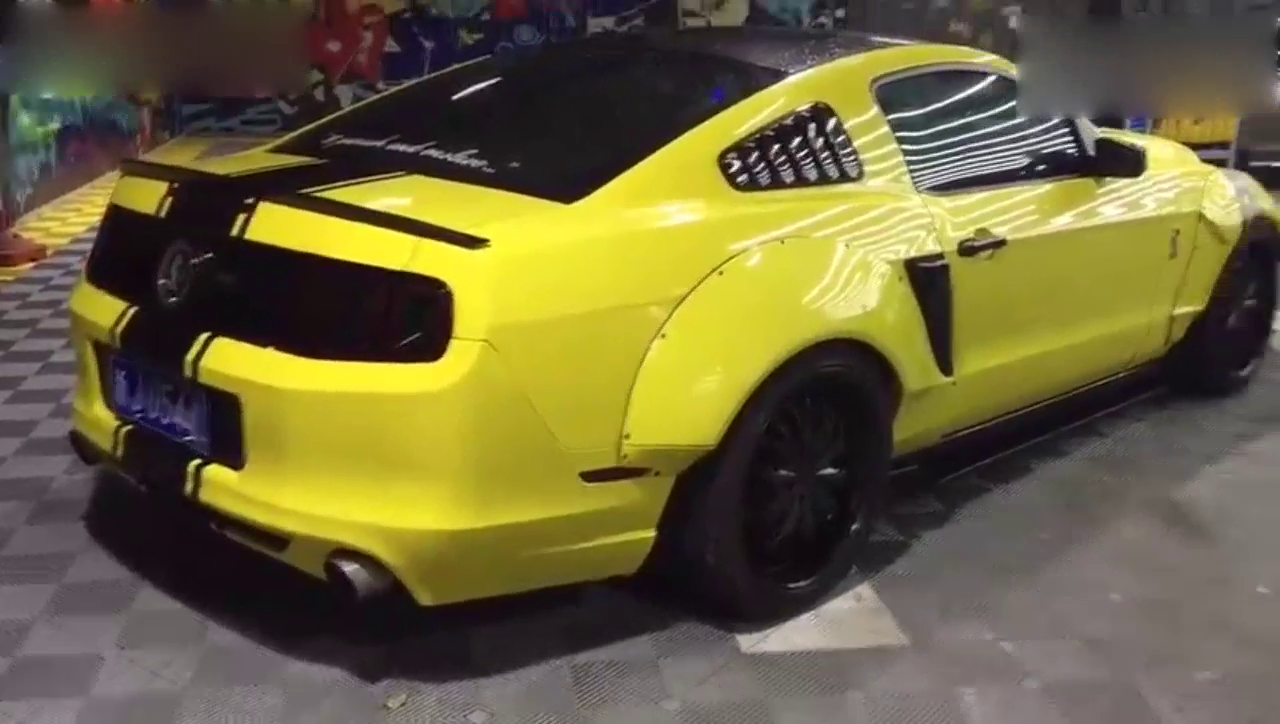 街头实拍 霸气的福特野马 改装车, 这车改的属实是够美观的