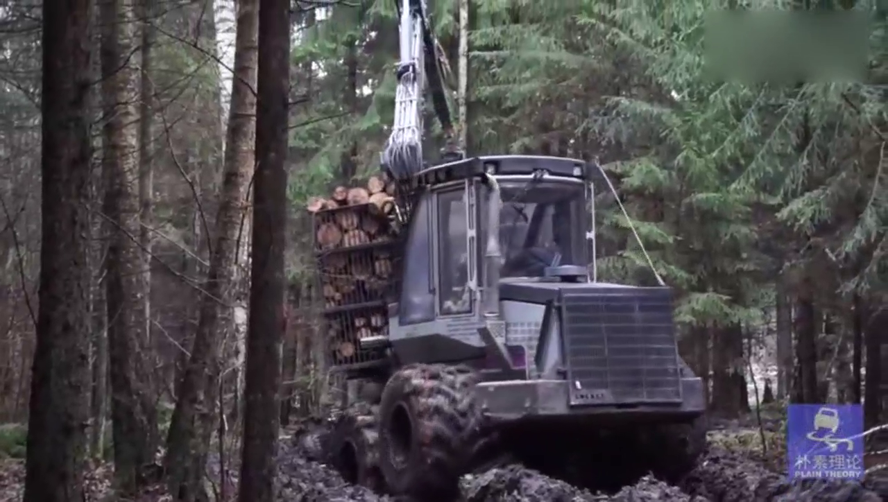 德国特种卡车满载行驶, 轻松应对林区极端烂路