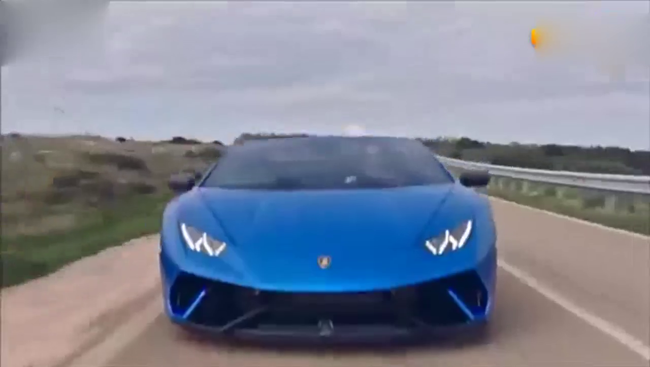 暴躁狂牛2018兰博基尼HURACAN敞篷跑车，百公里加速2