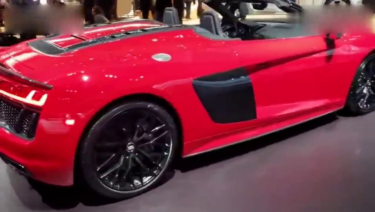 跑车鉴赏，奥迪R8V10Plus，颜值来袭，霸气十足！