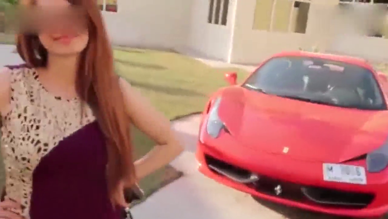 迪拜王子5000万超级跑车到货了，迪拜土豪果然不会让我们失望！